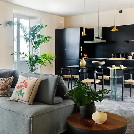 Palazzo Valguarnera - Suites & Luxury Apartments-3